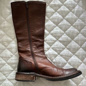 Great Vero Cuoio leather boots.